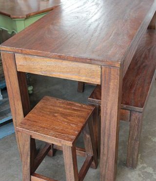 Feasting Dining Table