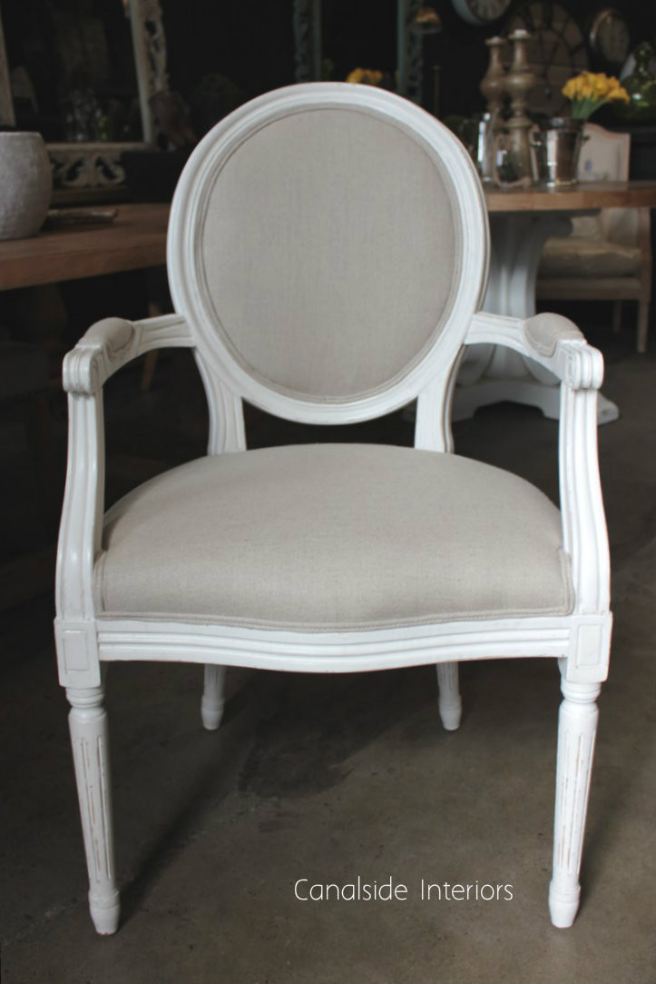 Sansa Carver Chair