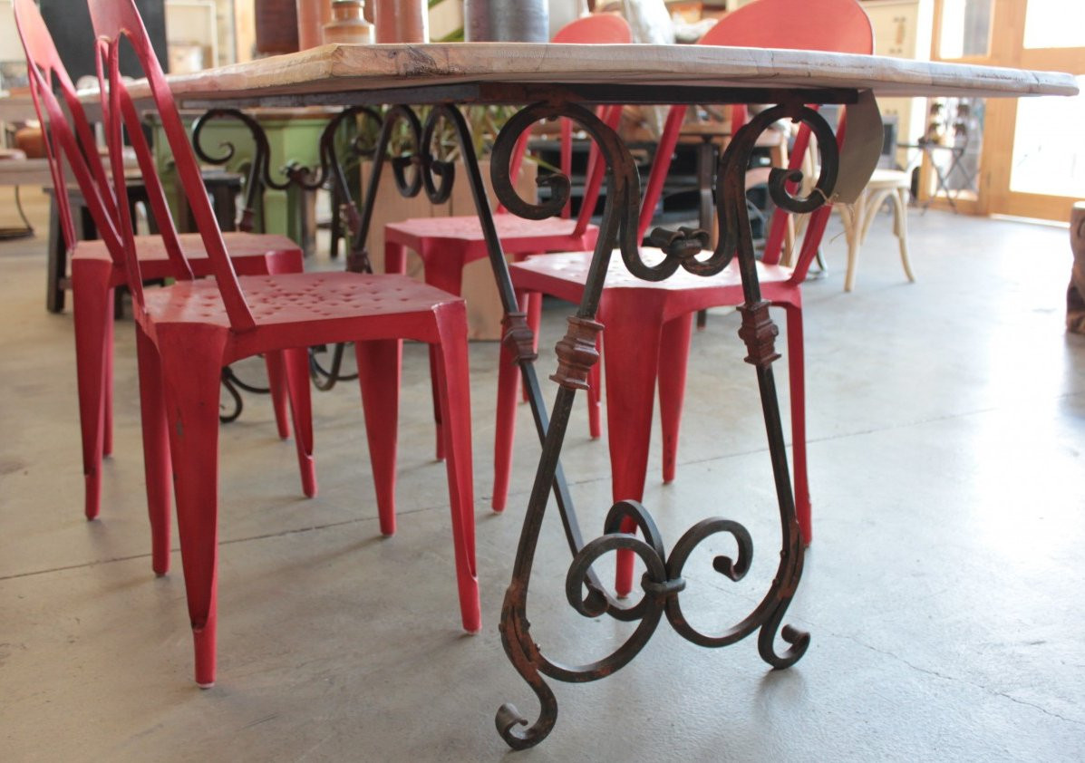 Alexandra Dining Table