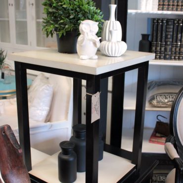 South Hamptons Side Table