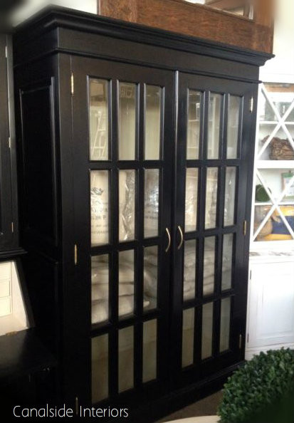Hamptons Display Cabinet