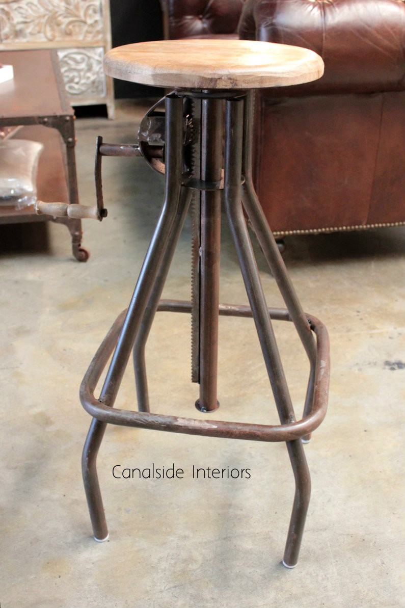 Cruz Adjustable Industrial Stool