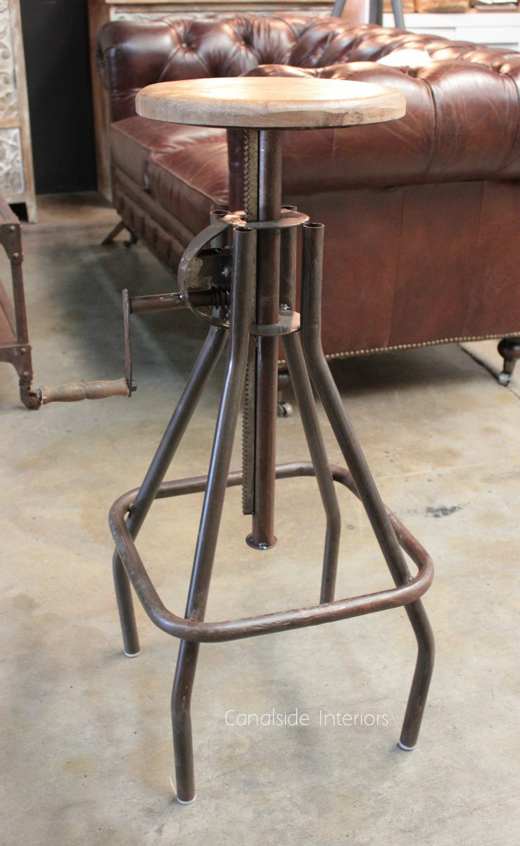 Cruz Adjustable Industrial Stool