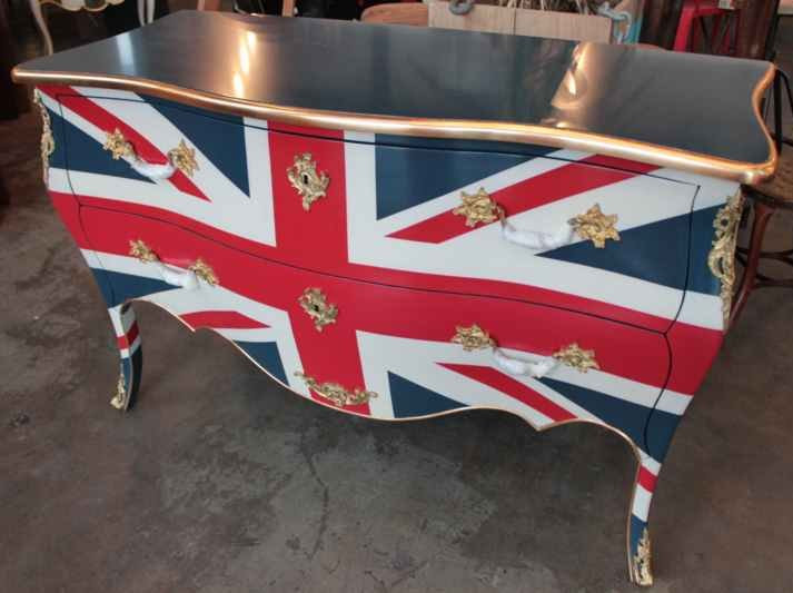 Union Jack Commode