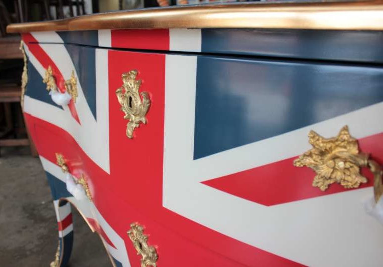 Union Jack Commode