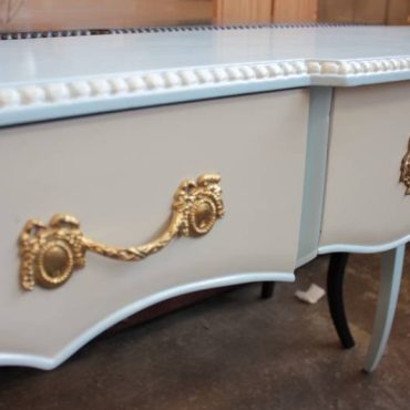 Chevet Console