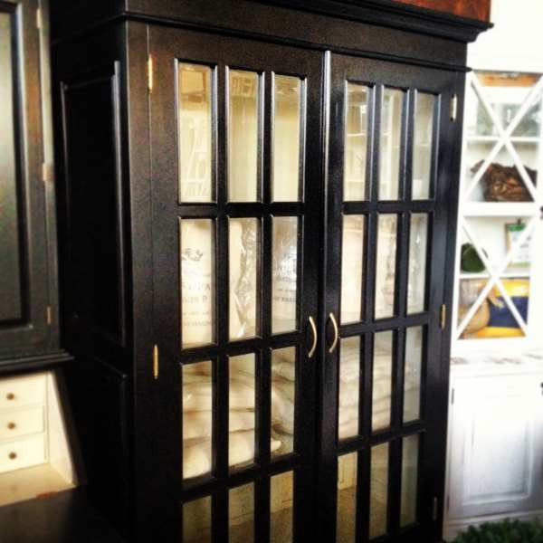 Hamptons Display Cabinet
