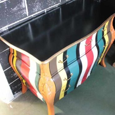 Couleur Bombe Commode