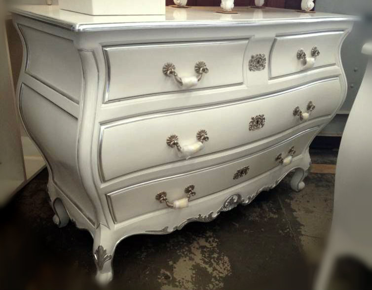 Couleur Medoc French Commode