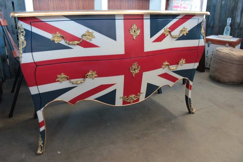 Union Jack Commode