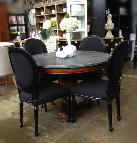 Toulon Round Dining Table