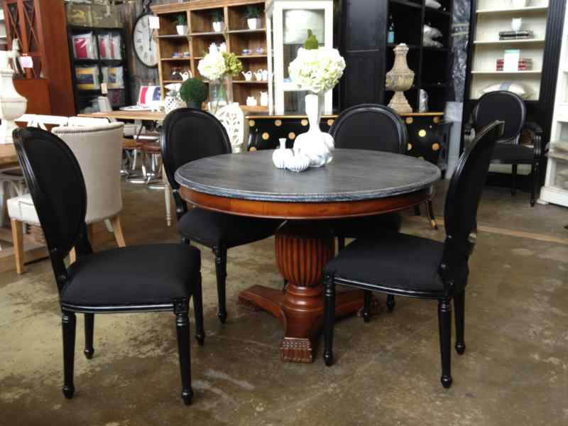 Toulon Round Dining Table