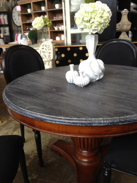 Toulon Round Dining Table