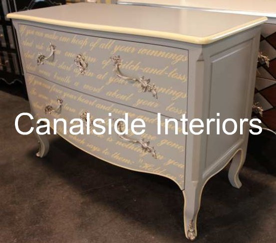 Cassis Commode