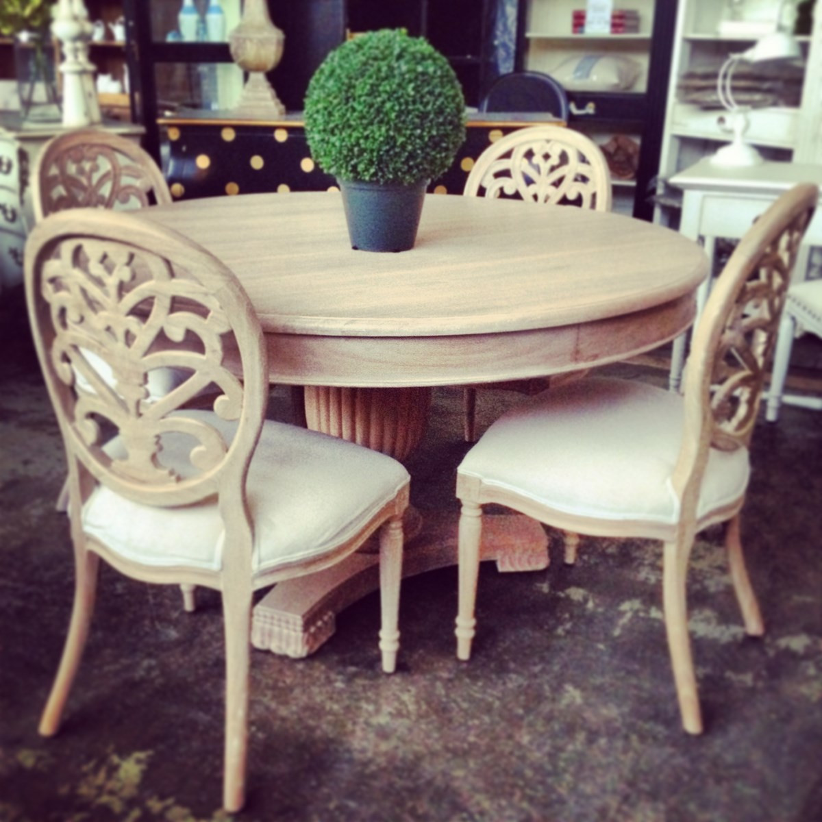 Toulon Dining Table