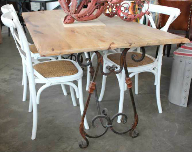 Alexandra Dining Table