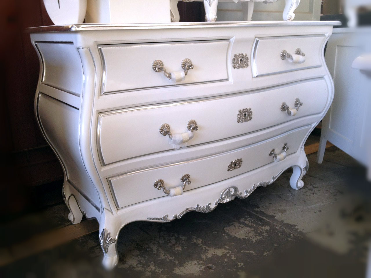 Couleur Medoc French Commode