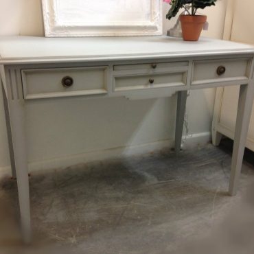 Peninsula Desk