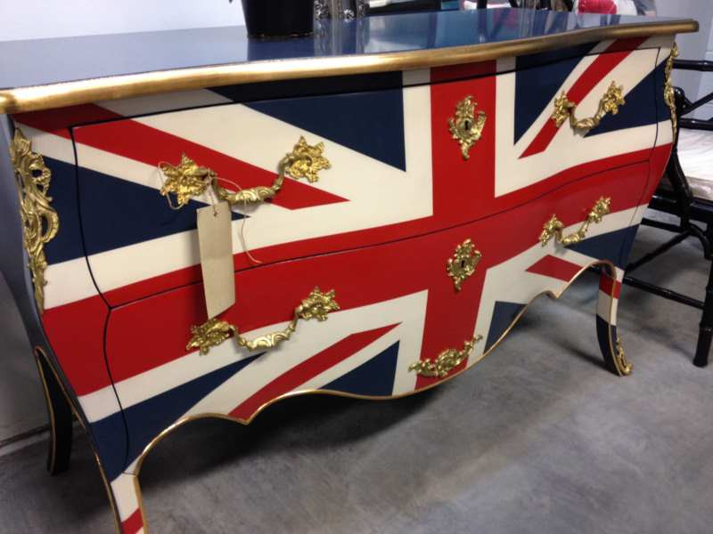 Union Jack Commode