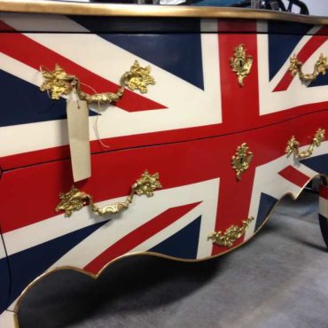 Union Jack Commode