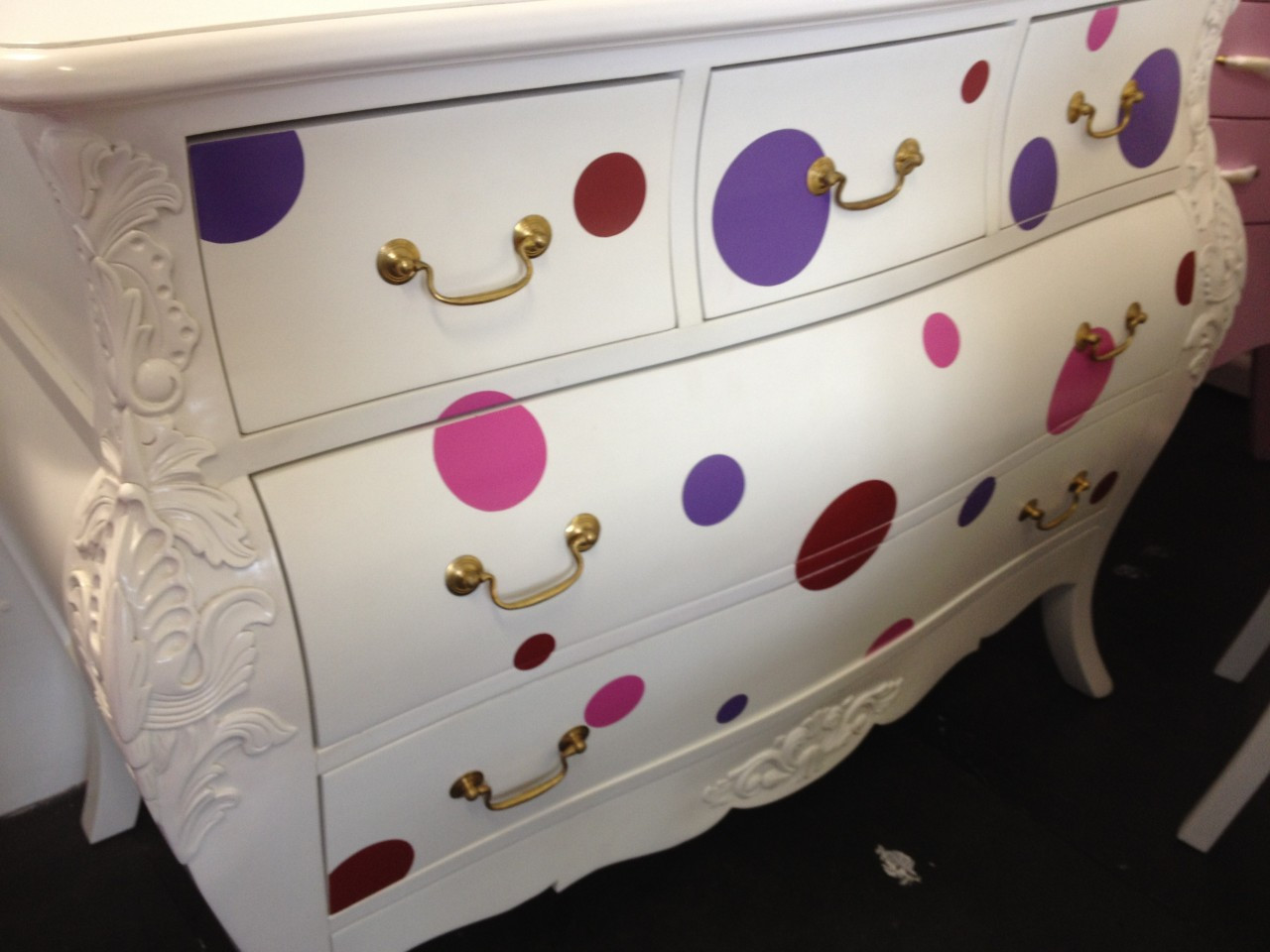 Couleur Bombe Commode