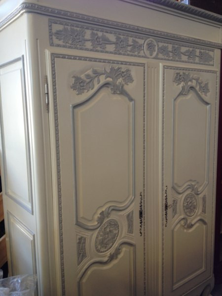 Anthony Armoire - close up