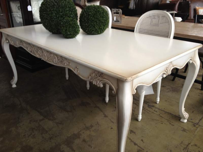 Laurent Dining Table