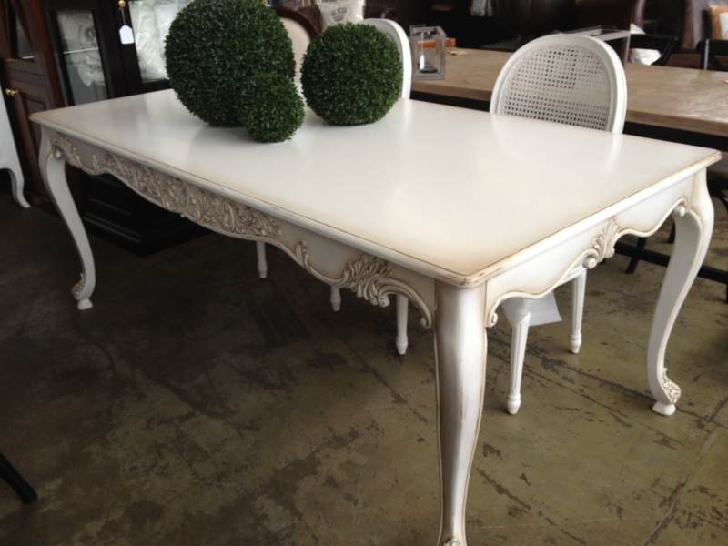 Laurent Dining Table