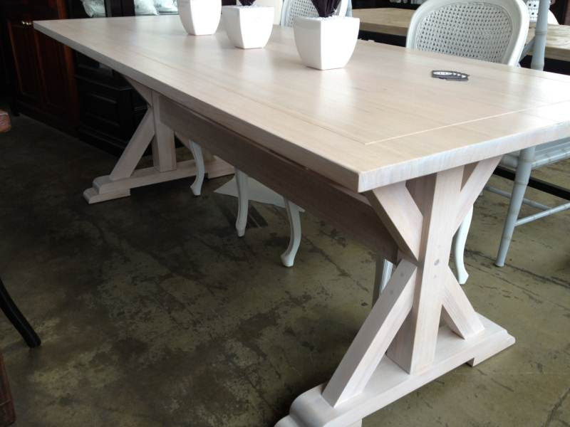 Lyon Dining Table