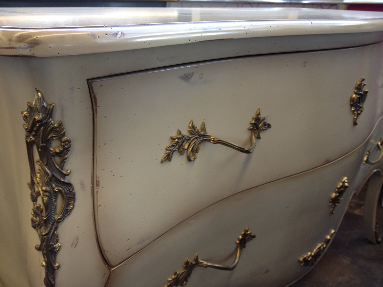 Piccini Commode in Distressed White