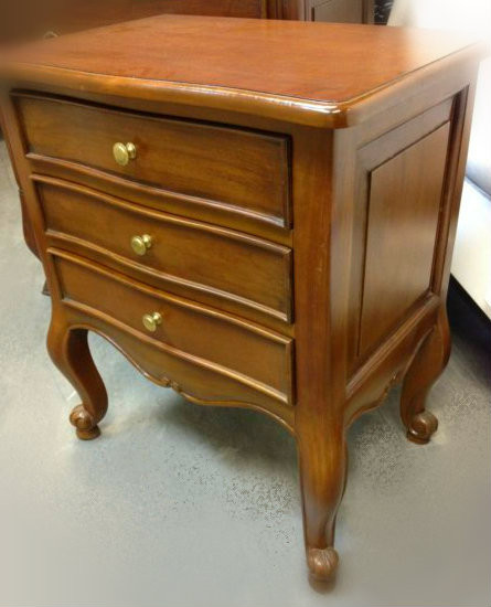 Couleur 3 Drawer Bedside