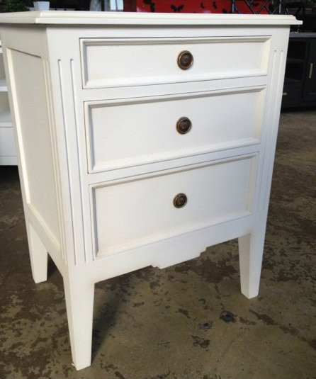 Peninsula White Bedside