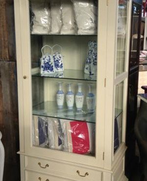 Peak Display Cabinet