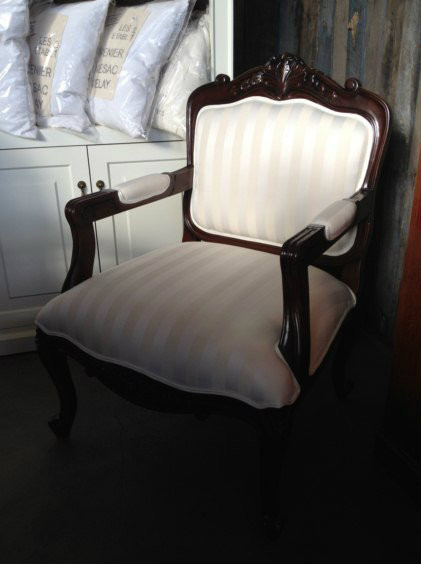 Mahogany Brown Bergere