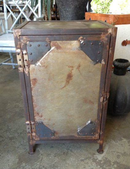 Foundry Industrial Side Table / Bedside