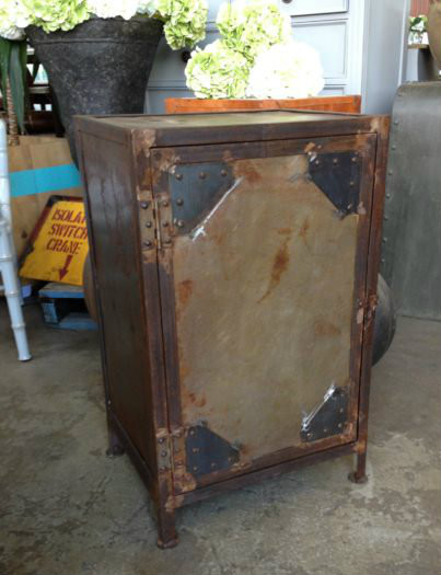 Foundry Industrial Side Table / Bedside
