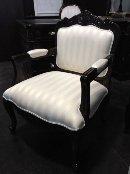 Mahogany Brown Bergere