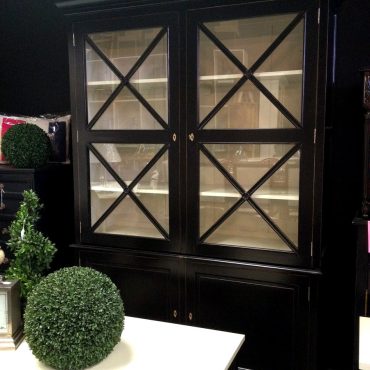 South Hamptons Wall Unit