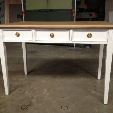 Peninsula Desk
