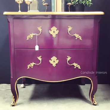 Cassis Commode