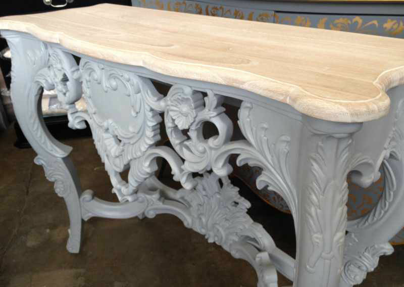 Baroque Console