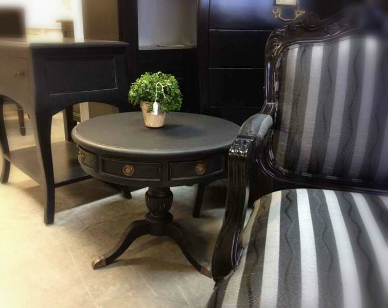 Cobble Hill Round Side Table