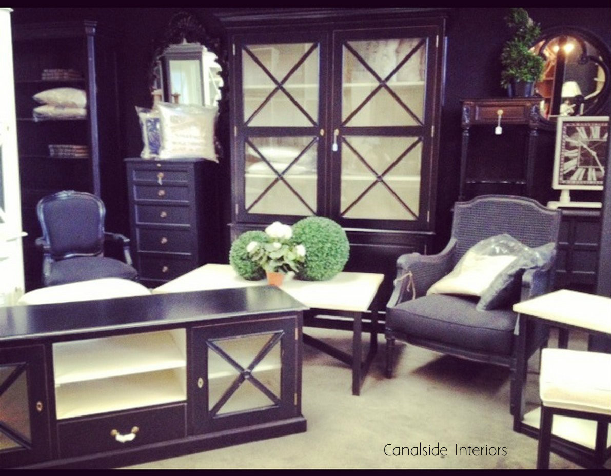 South Hamptons TV Unit