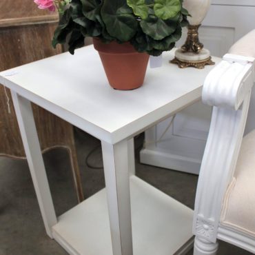 South Hamptons Side Table