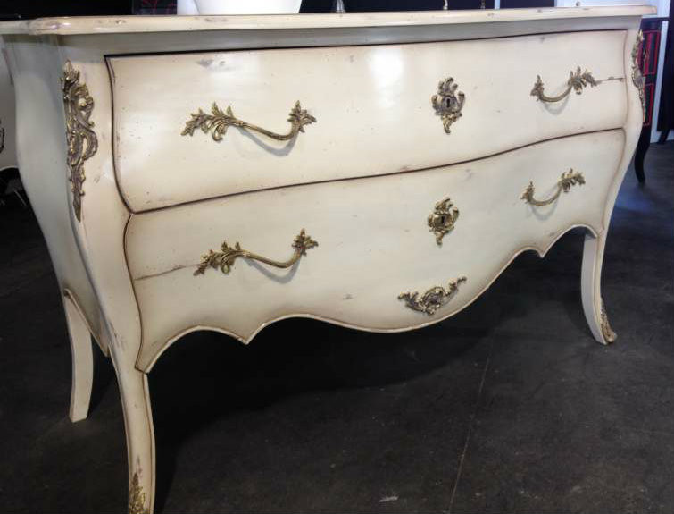 Piccini Commode in Distressed White