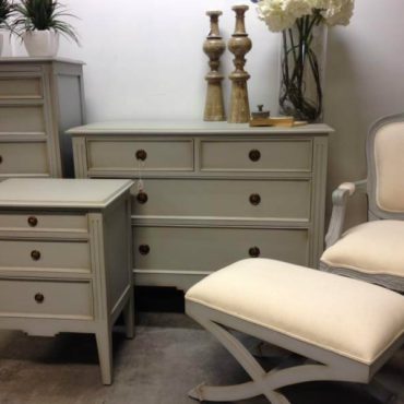 Peninsula 4 Drawer Chest