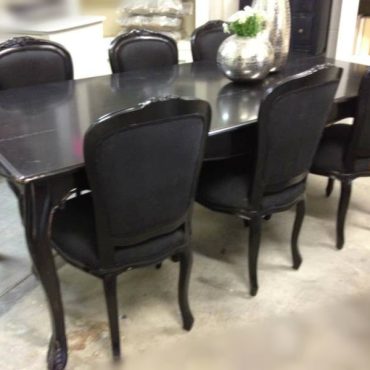 Laurent Dining Table