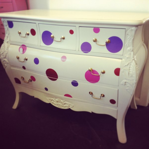 Couleur Bombe Commode