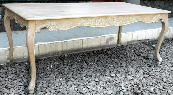 Laurent Dining Table