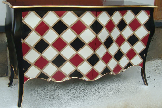 LNA_02_black_with_colours_checker_gold_trims__32941__95953.1553740955.1280.1280